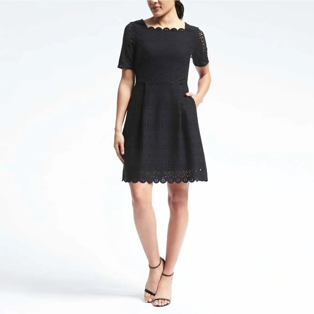 NWT New $138 Banana Republic Laser Cut Black Mini Dress Size 0 Petite